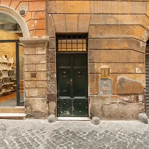 Lovely Nest By The Pantheon , Rome Italy